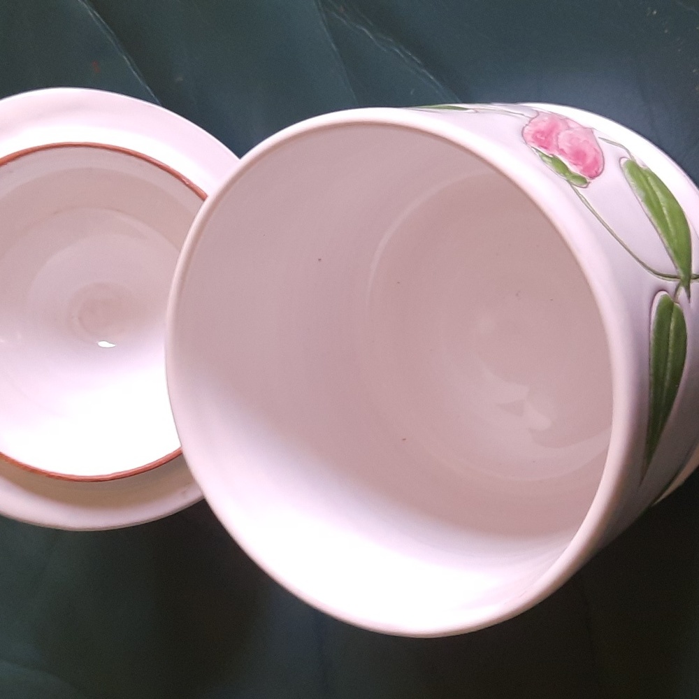 LAST CHANCE Handmade Glazed Lidded bowl/jar/canister numbered and made in Italy - Picture 3 of 6